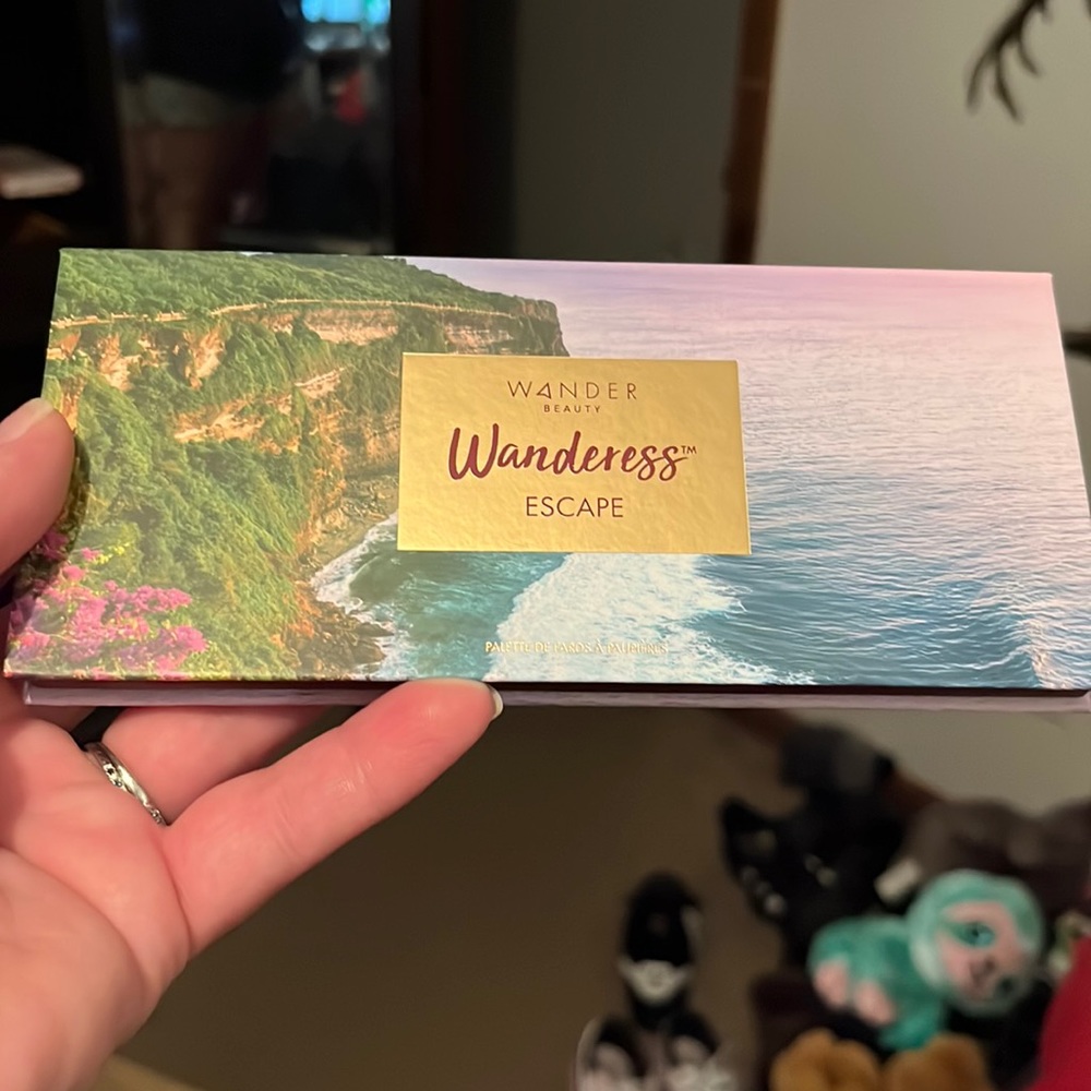 Wander Beauty “Wanderess Escape” Eyeshadow Palette